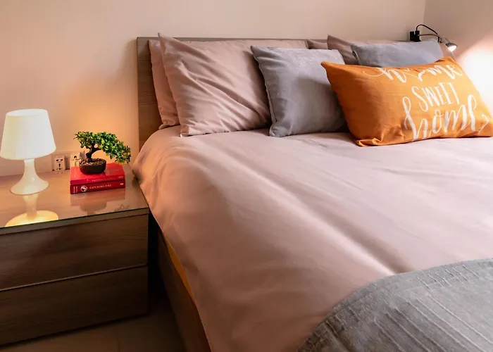 Modern Comfort - 2Br Apartment Center Of St Julians & Paceville