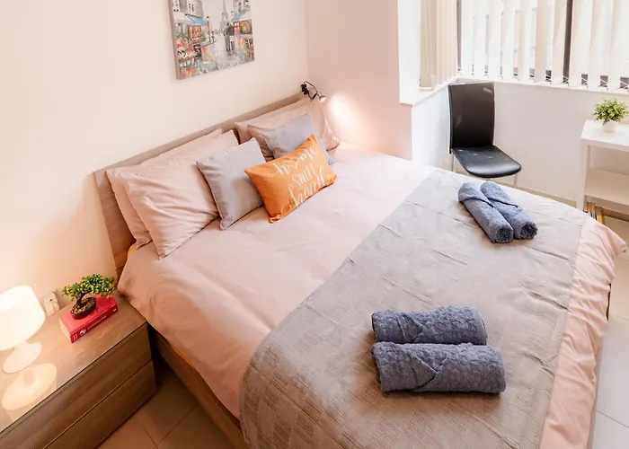 Modern Comfort - 2Br Apartment Center Of St Julians & Paceville